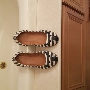 Black and white flats